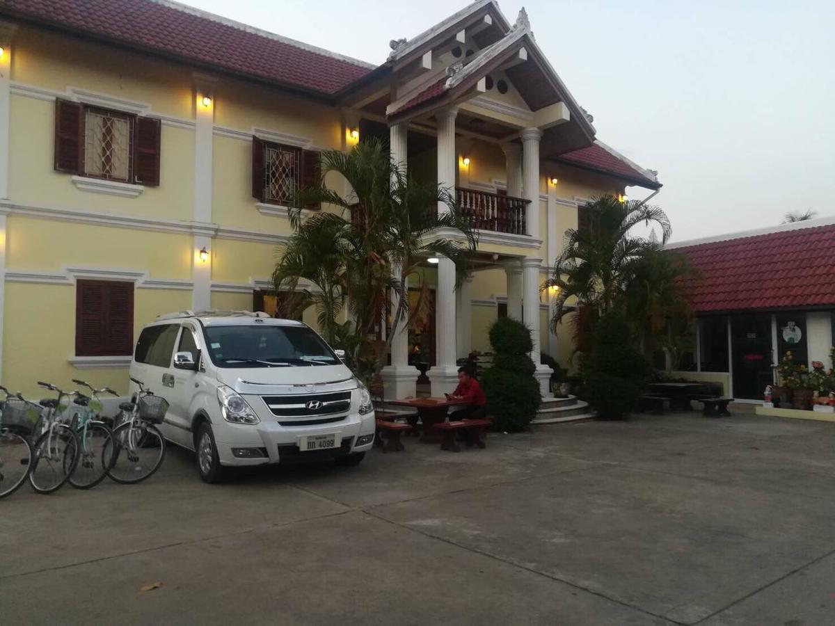 Phonepraseuth Guesthouse Луанґпхабанґ Екстер'єр фото